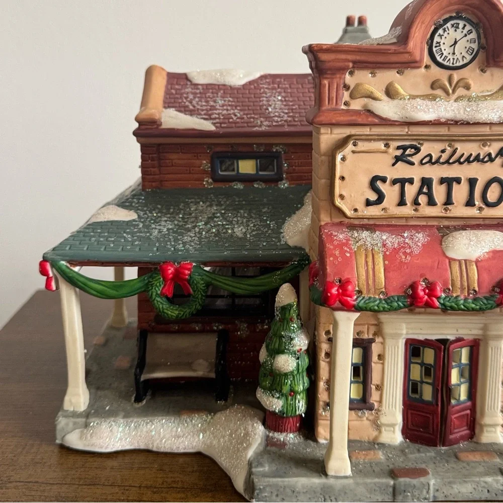 2004 Village | Rare Light Up Christmas Village Railway Station Holiday Gift